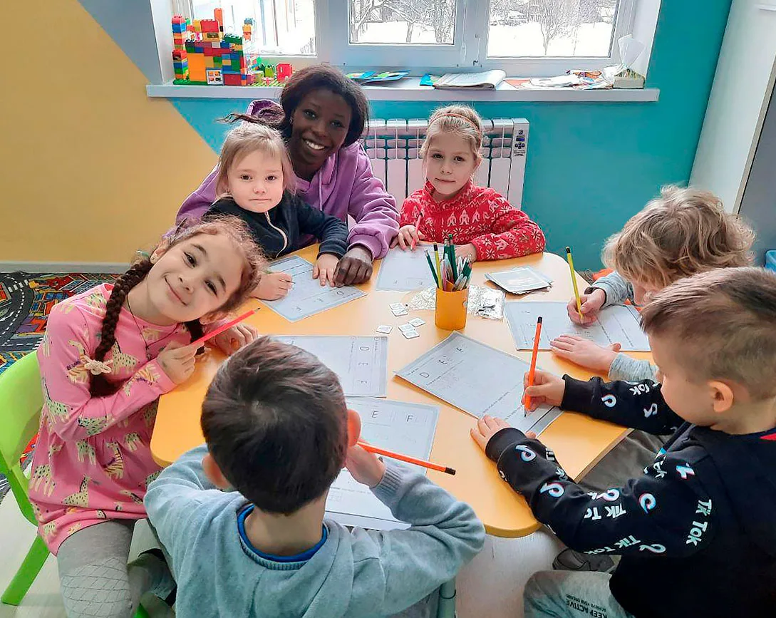 Заняття у школі Happy Home School