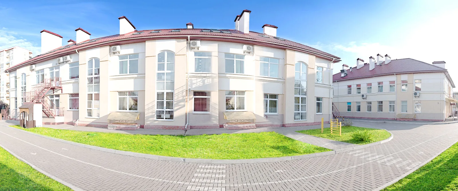 Інфраструктура Міжнародного ліцею «Михаїл» у Чайках