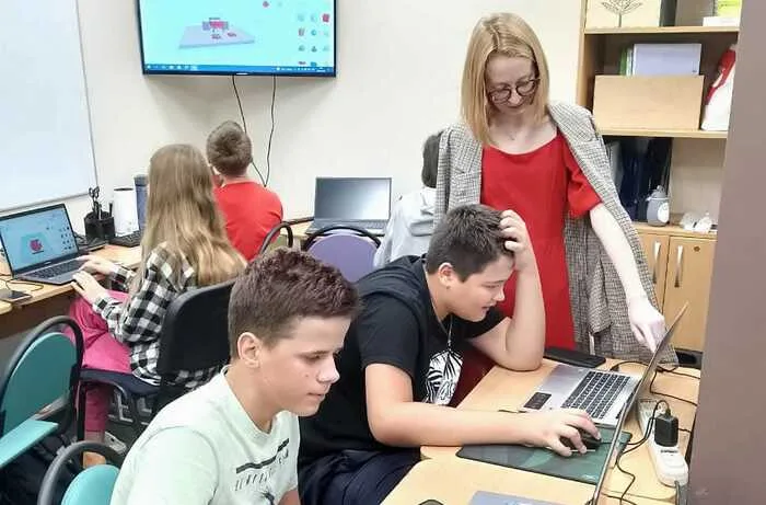Заняття в ліцеї «Кітерра»